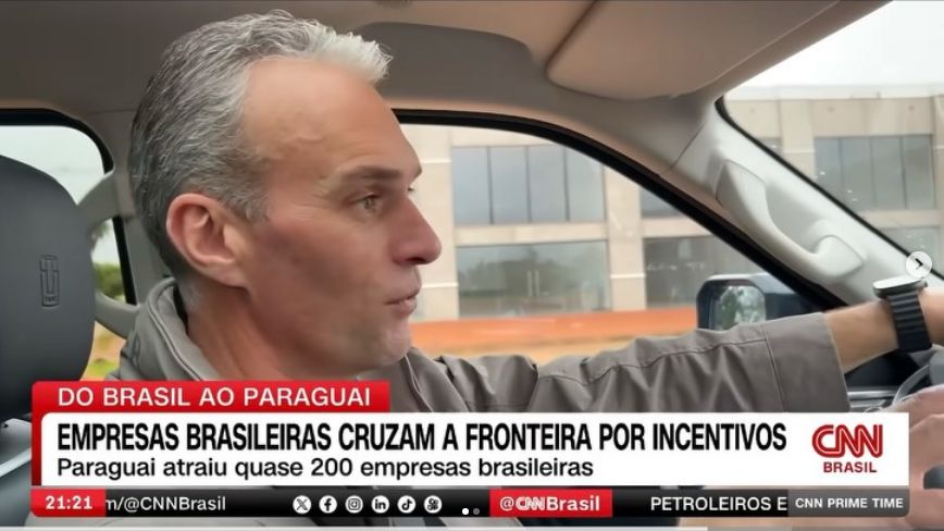 Jonathan durante sua participação em reportagem da CNN Brasil sobre empresas brasileiras que buscam investimentos no Paraguai